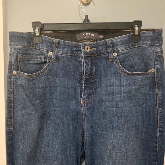 Torrid Premium Blue Skinny Jeans | Size 16R | Mid Wash Stretch Denim - Picture 7 of 15